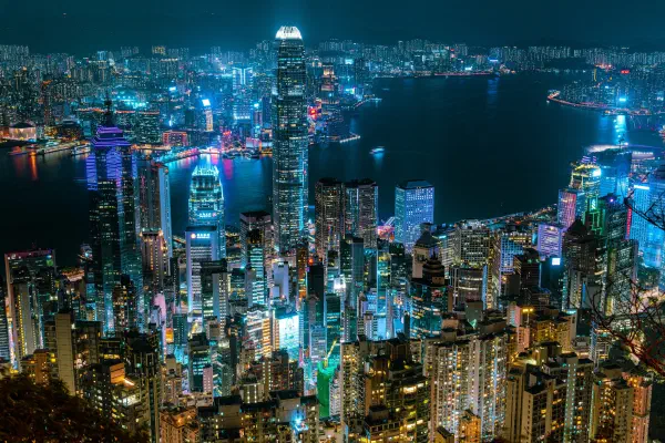逐渐关闭的大门:香港券商收紧的背后